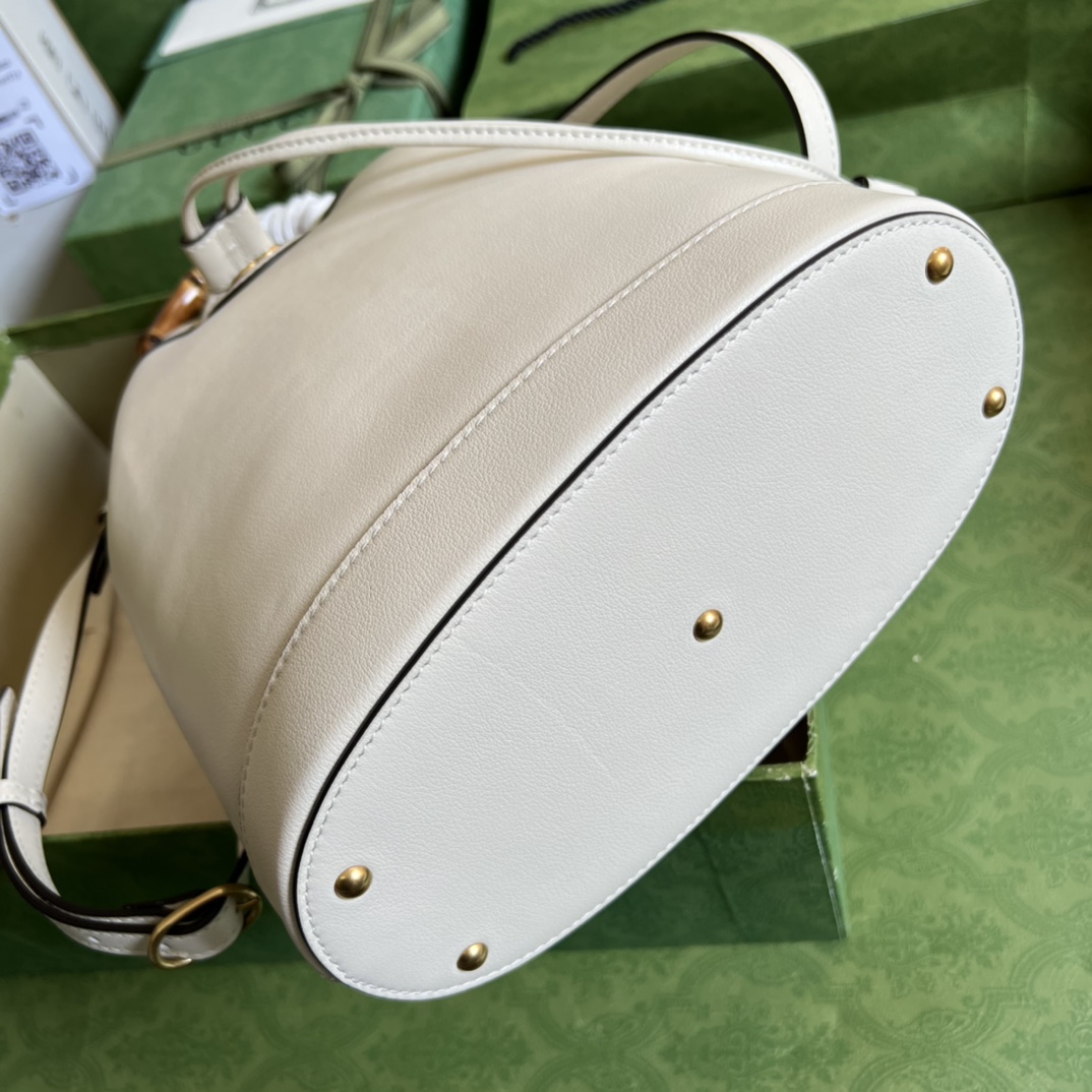 Gucci Diana Small Bucket Bag (23.5-38-10.5cm) - DopestKickz