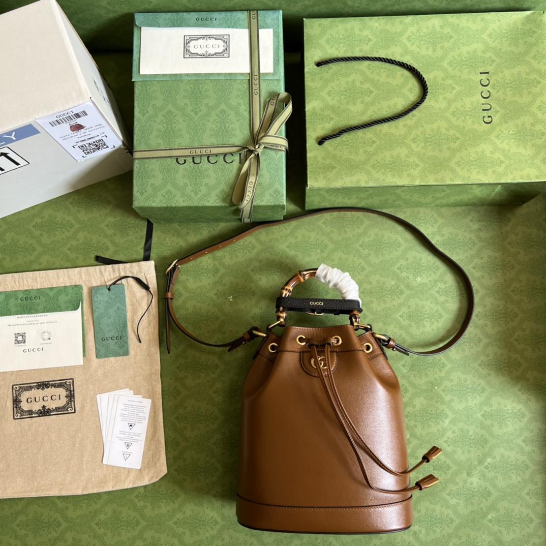 Gucci Diana Small Bucket Bag (23.5-38-10.5cm) - DopestKickz
