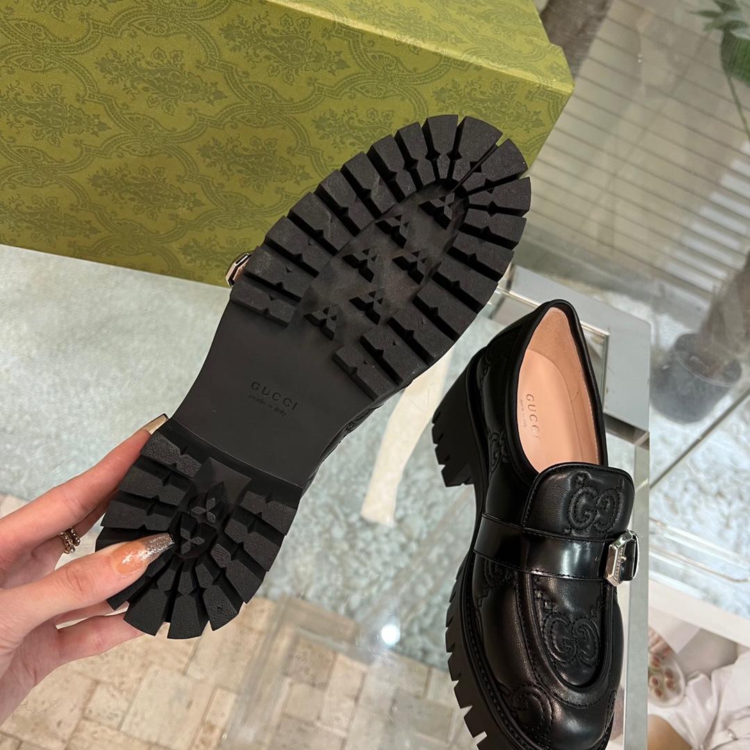 Gucci Women's GG Matelassé Shoe - DopestKickz