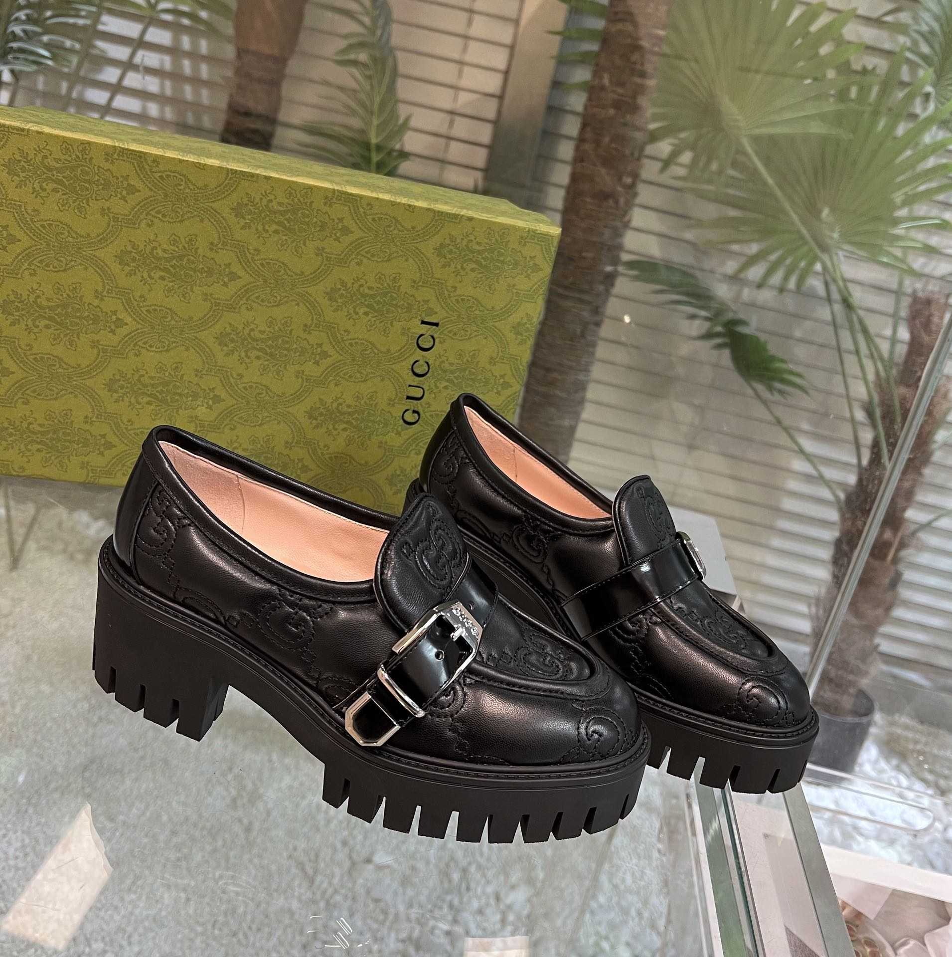 Gucci Women's GG Matelassé Shoe - DopestKickz