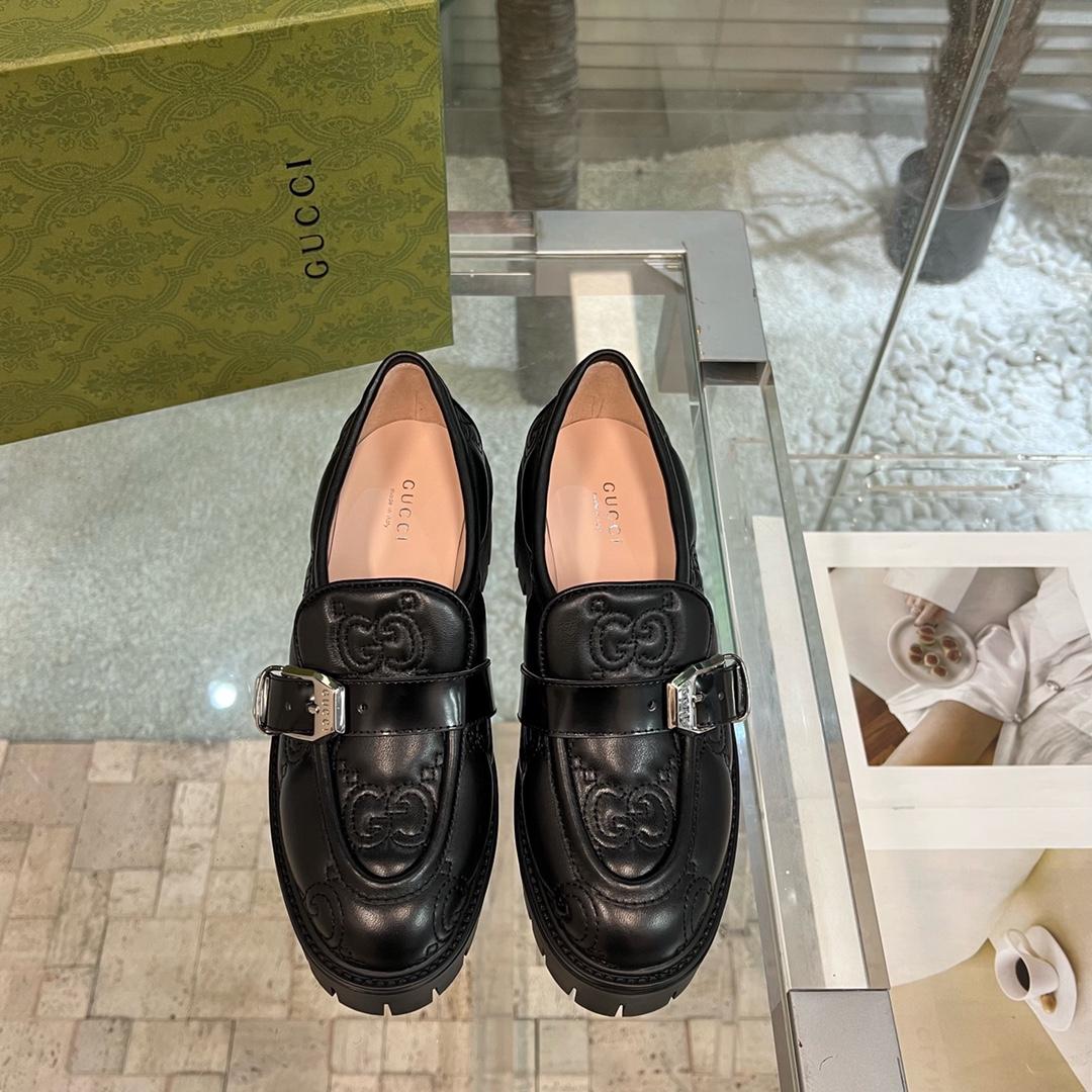 Gucci Women's GG Matelassé Shoe - DopestKickz