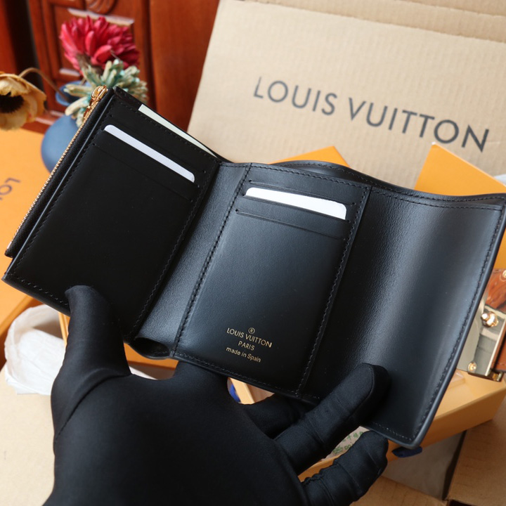 Louis Vuitton Dauphine Compact Wallet (12-9.5-3.5cm)   M68725 - DopestKickz