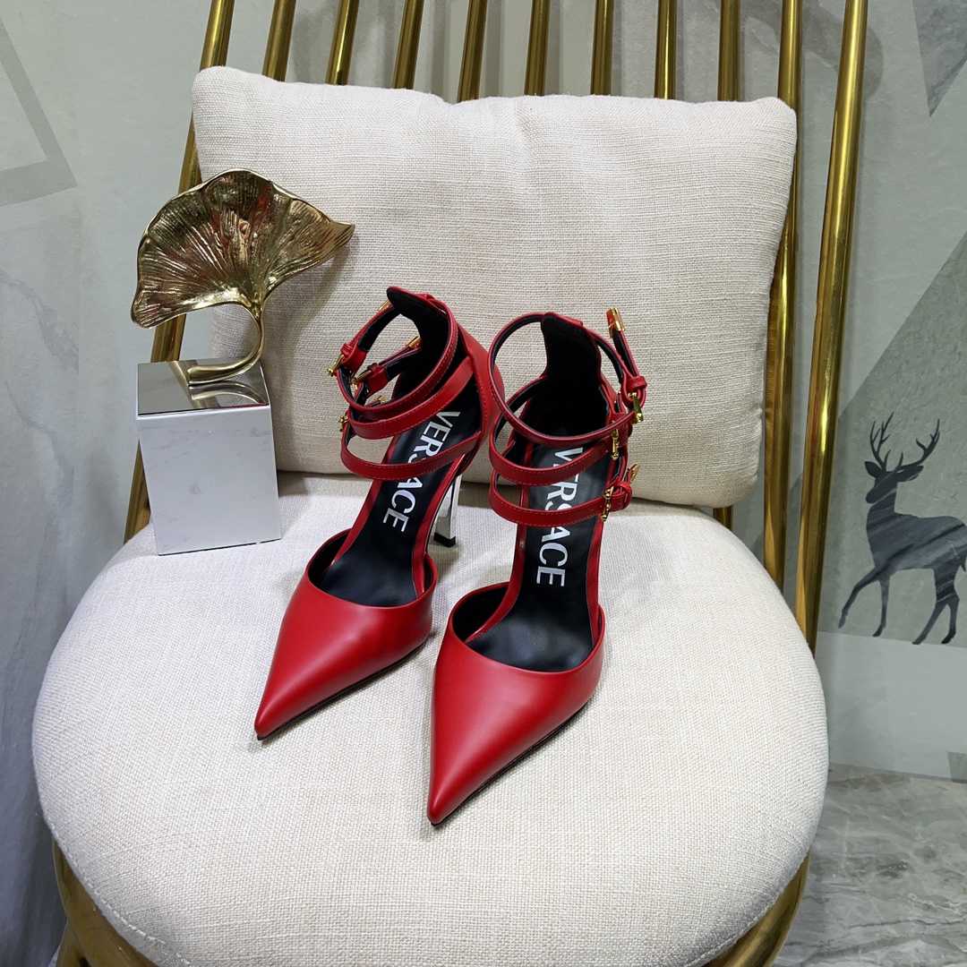 Versace Pin-Point Pumps - DopestKickz