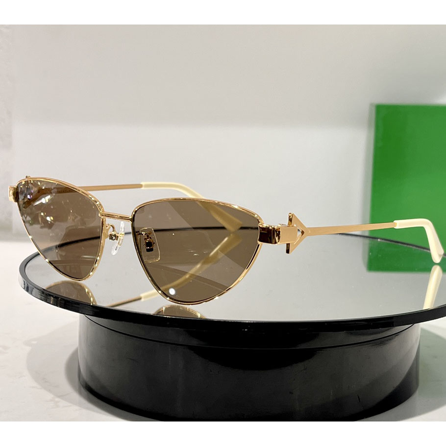 Bottega Veneta Turn Cat-Eye Sunglasses    BV1186S - DopestKickz