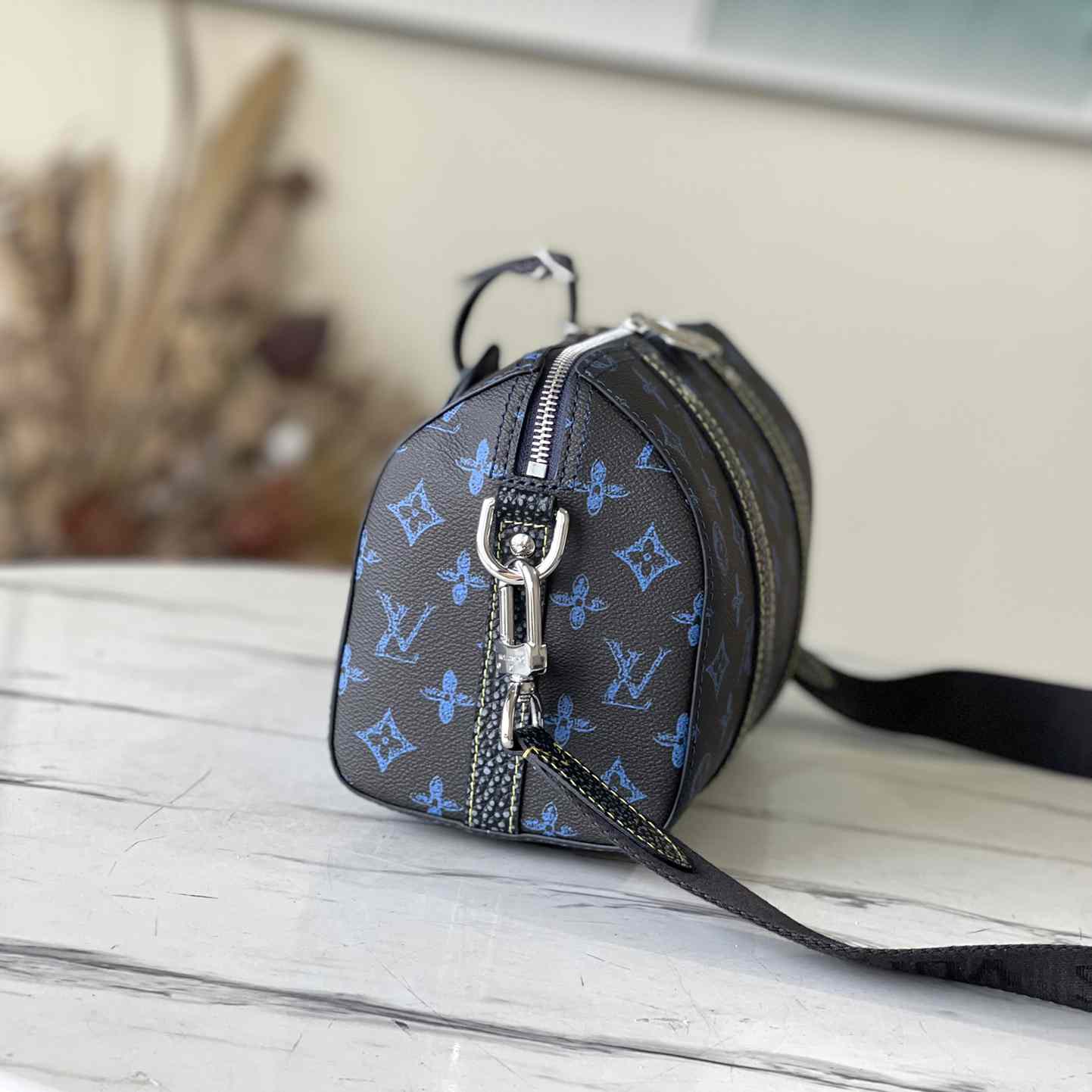 Louis Vuitton City Keepall(27-17-13cm)   M46339 - DopestKickz