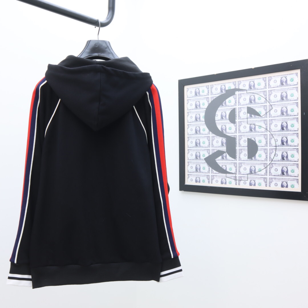 Gucci Zip Jacket & Jogging Pants - DopestKickz