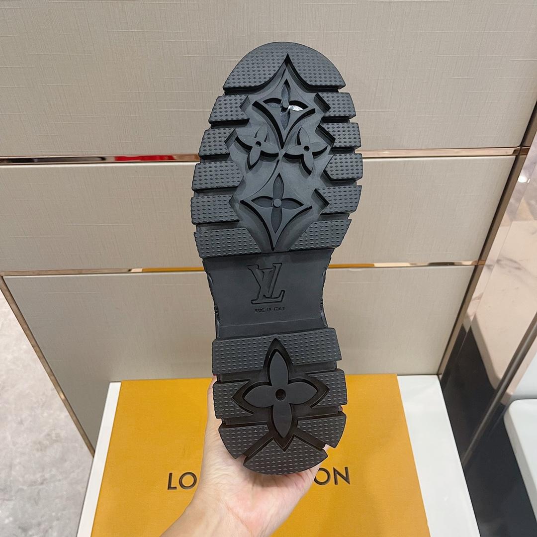 Louis Vuitton LV Baroque Chelsea Boot    1AAHB7 - DopestKickz