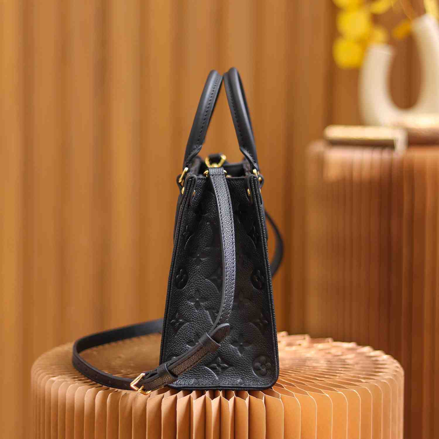 Louis Vuitton Onthego PM(25-19-11.5cm)   M45653 - DopestKickz