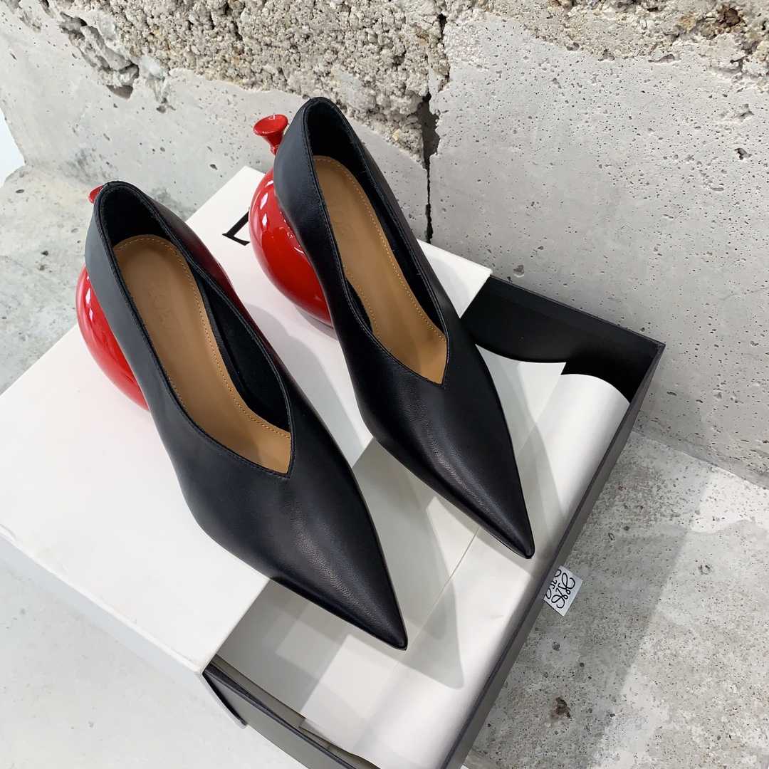 Loewe Balloon Pump In Calfskin - DopestKickz