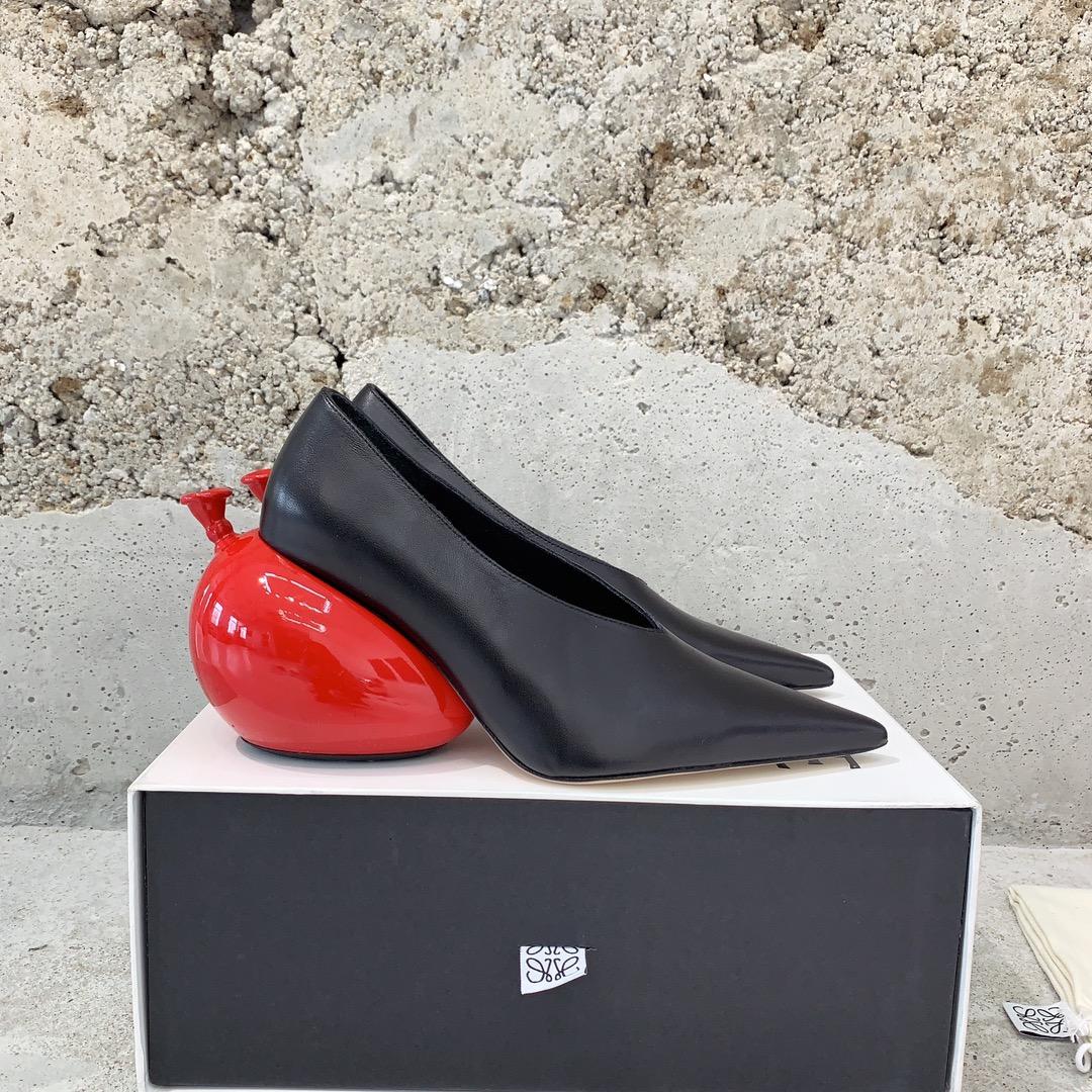 Loewe Balloon Pump In Calfskin - DopestKickz