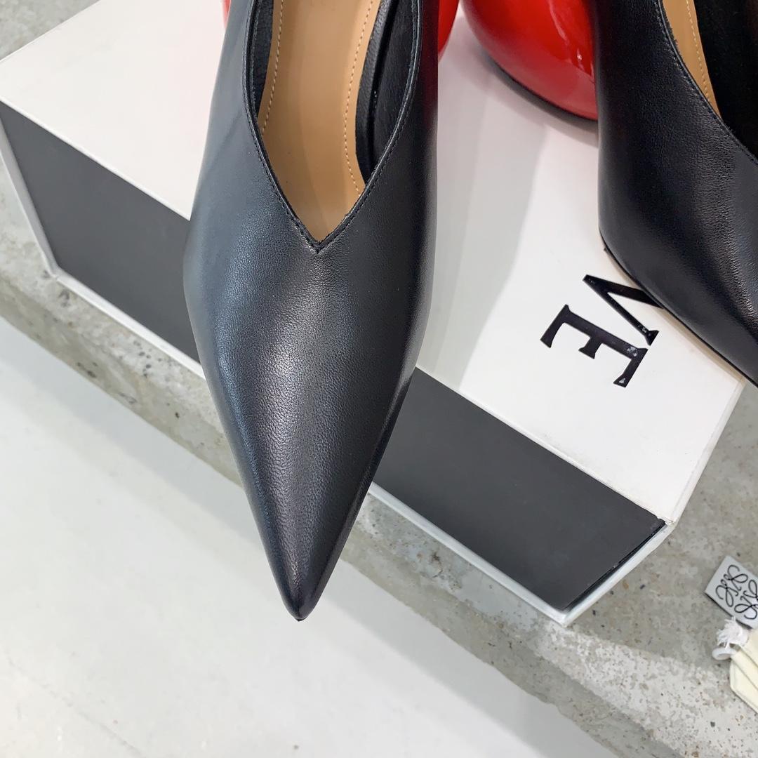 Loewe Balloon Pump In Calfskin - DopestKickz