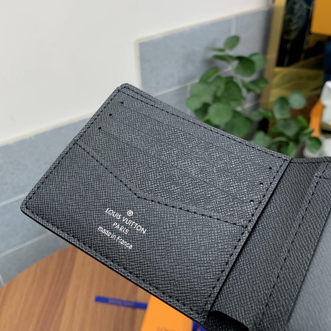 Louis Vuitton Multiple Wallet (11-8.5-1cm)     M61695 - DopestKickz
