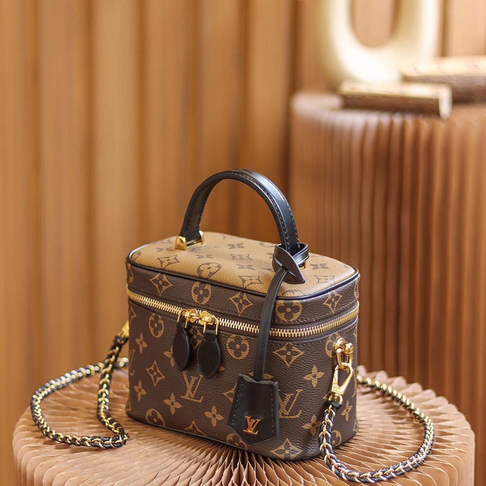 Louis VuittonVanity PM (19-13-11cm)   M45165 - DopestKickz
