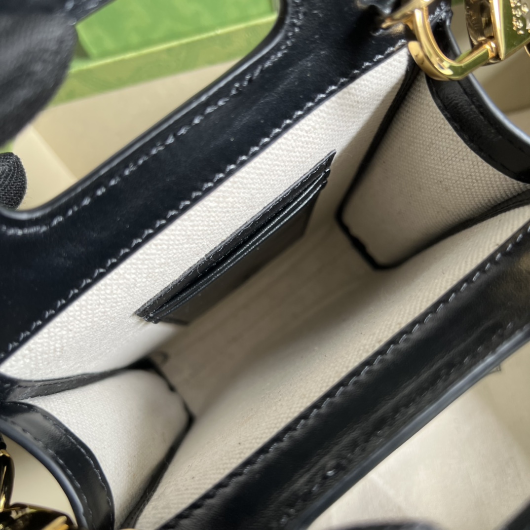 Gucci GG Matelassé Top Handle Mini Bag(14-23-4.5cm)   - DopestKickz