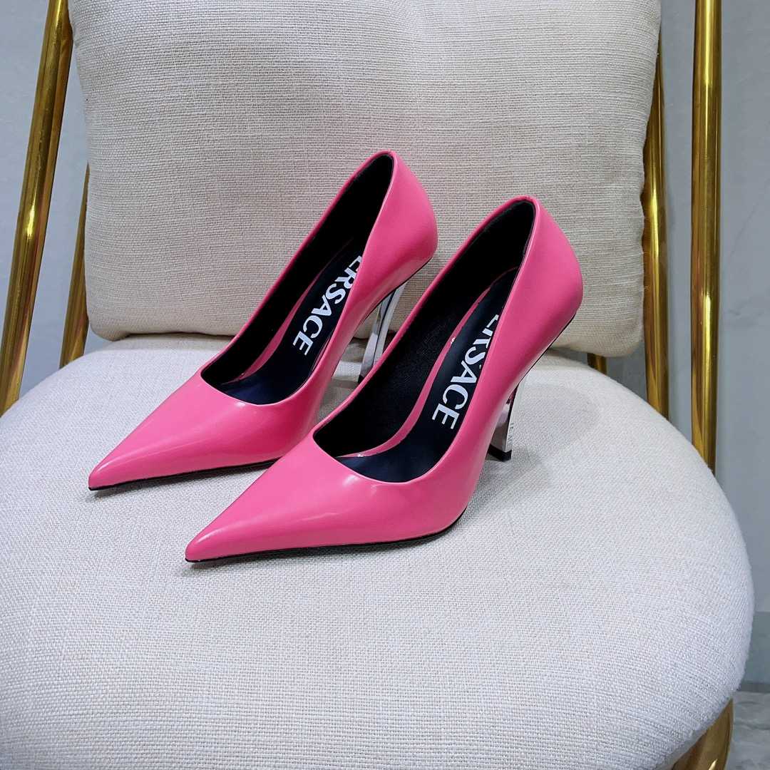 Versace Pin-Point Pumps - DopestKickz