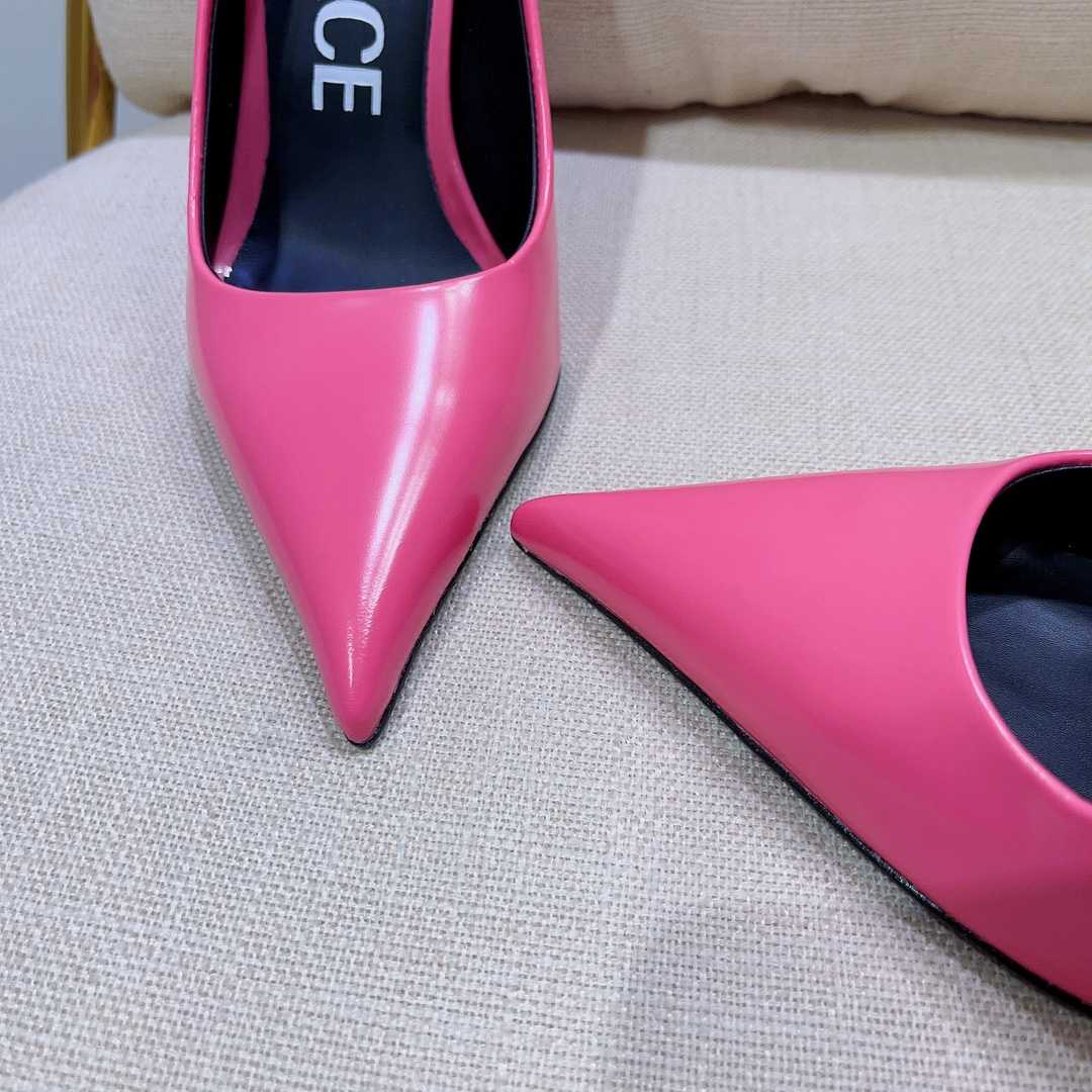 Versace Pin-Point Pumps - DopestKickz