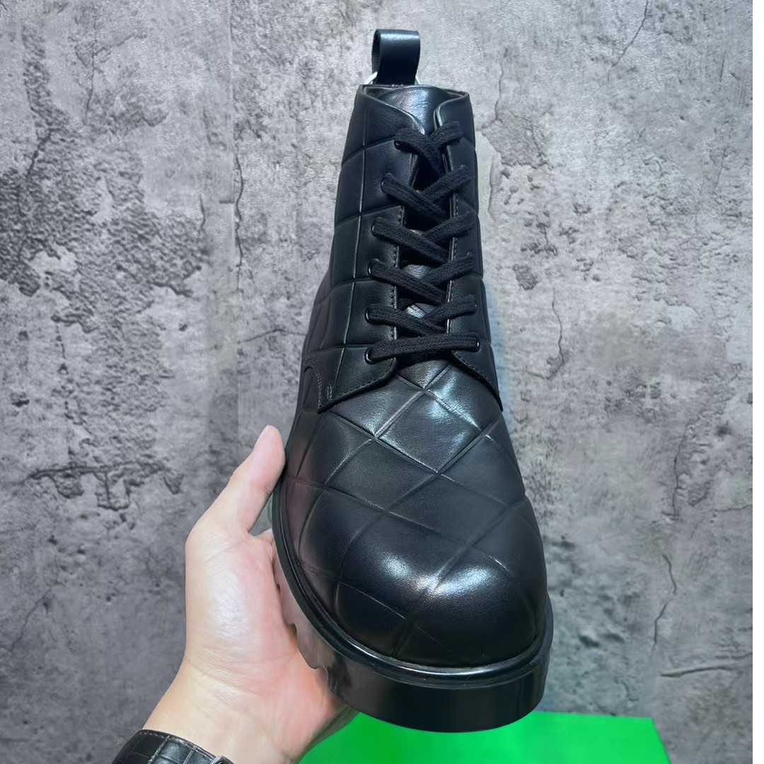 Bottega Veneta Strut Grid Padded Leather Lace-Up Ankle Boots - DopestKickz