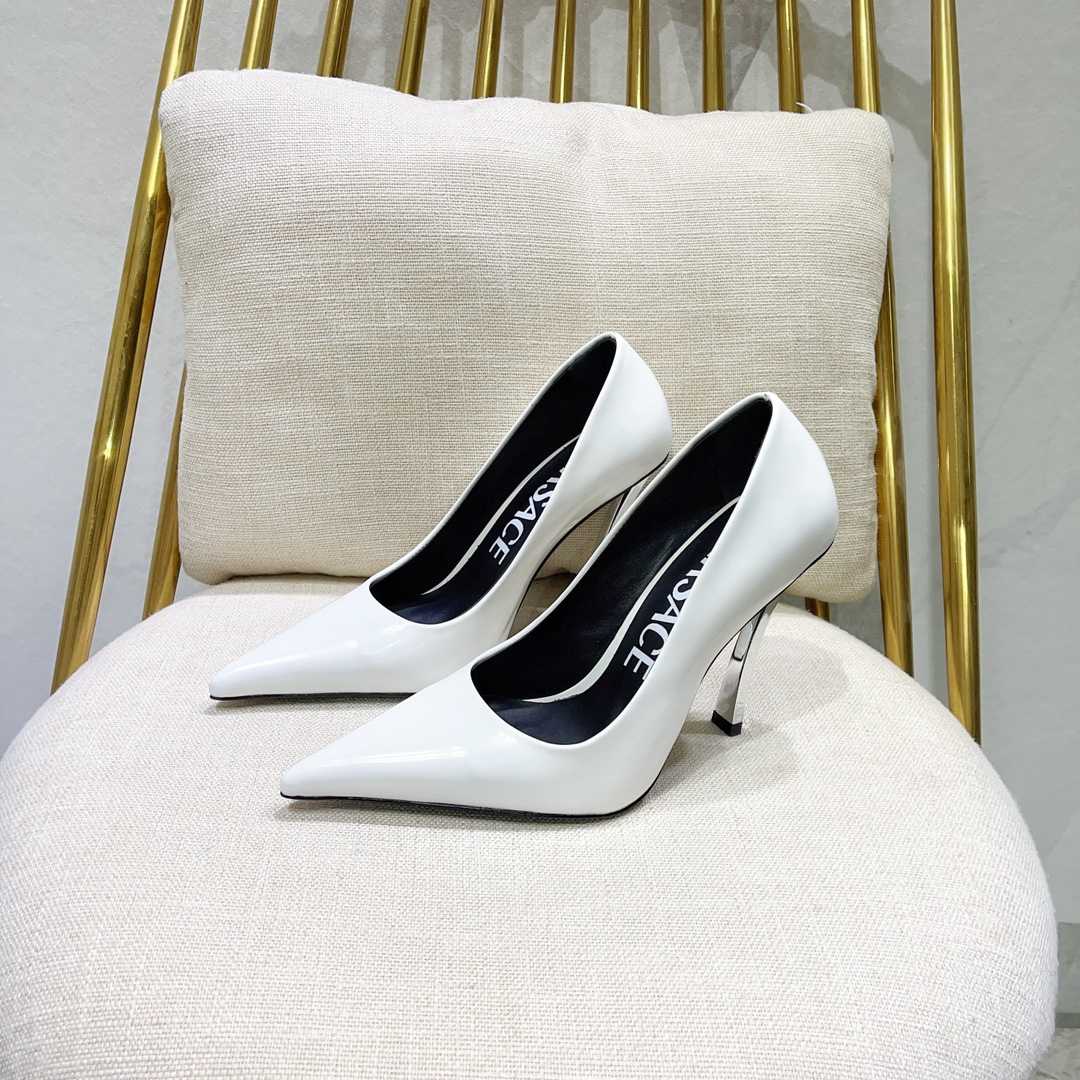 Versace Pin-Point Pumps - DopestKickz