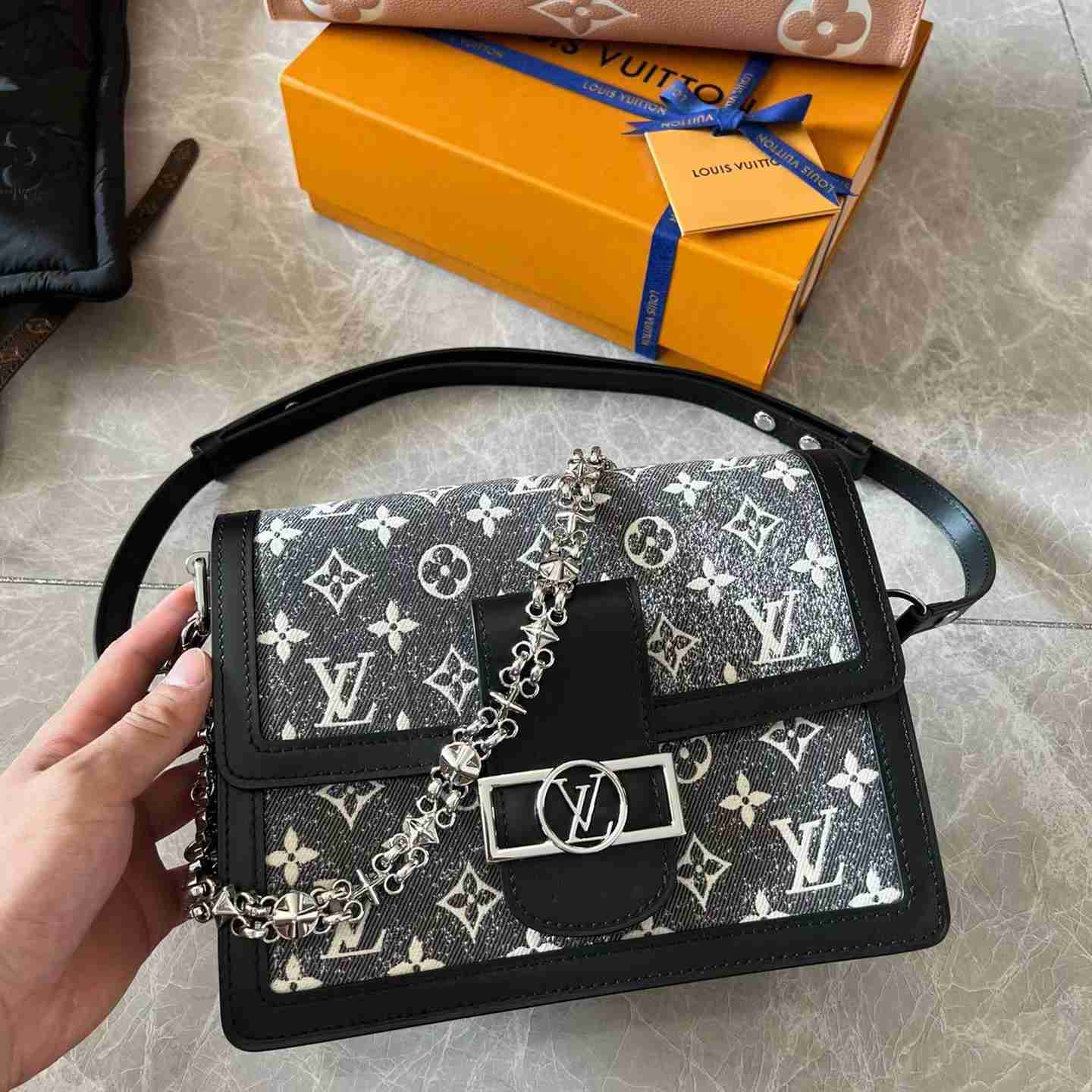 Louis VuittonDauphine MM Handbag (25-17-10.5cm)   M21458 - DopestKickz