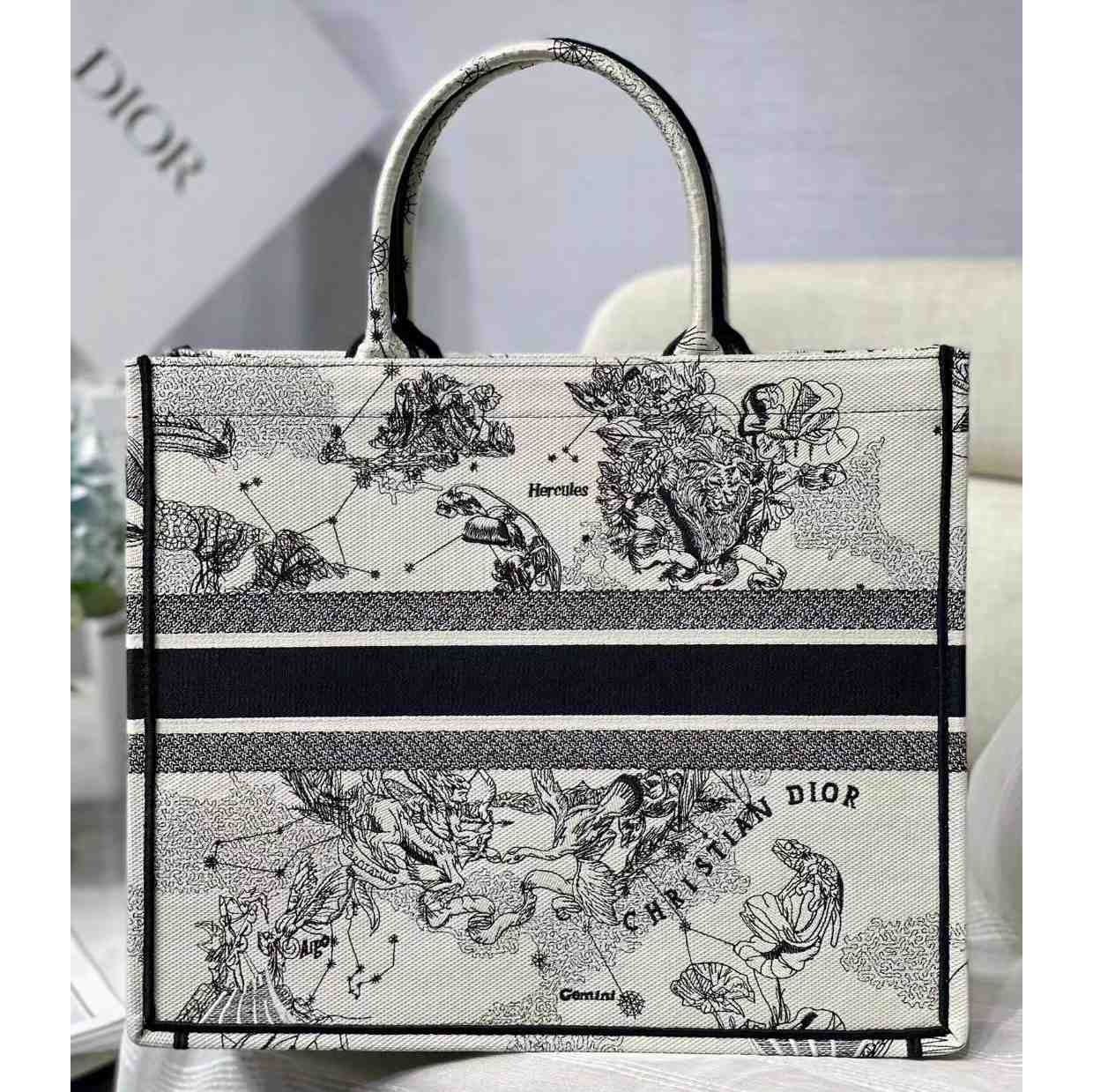 Dior Oblique Embroidered Book Tote(41.5-25-18cm) - DopestKickz