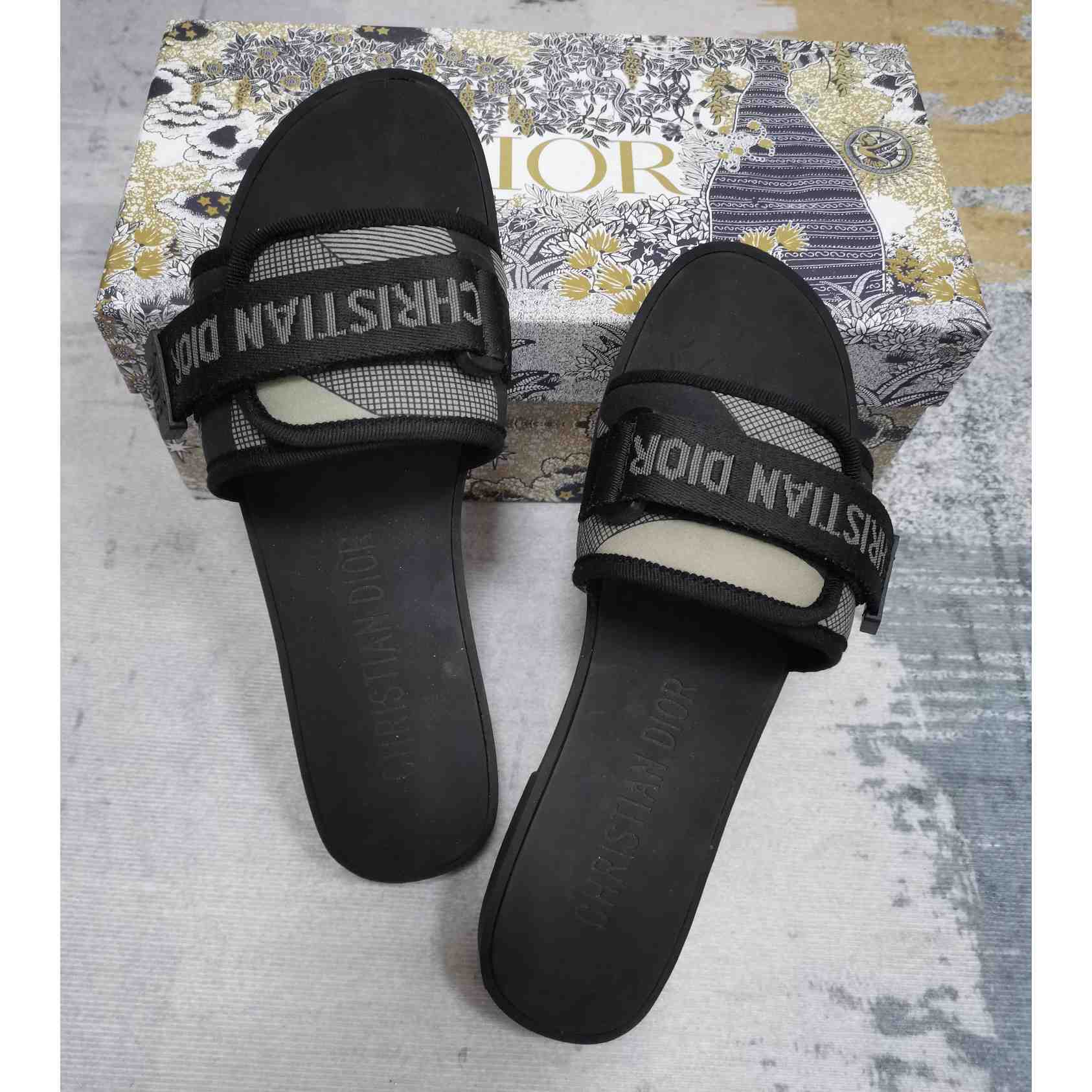 Dior Evolution Slide - DopestKickz