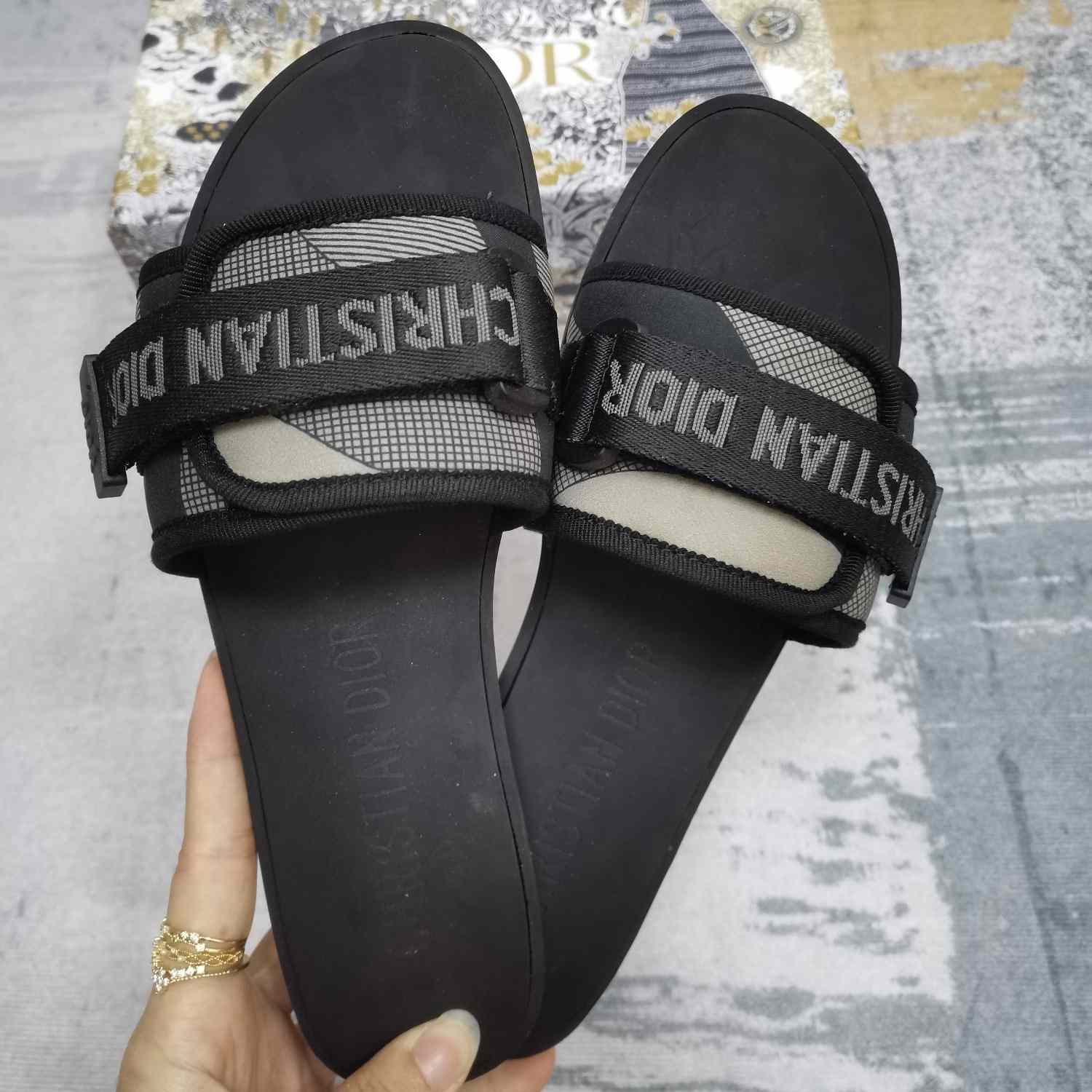Dior Evolution Slide - DopestKickz