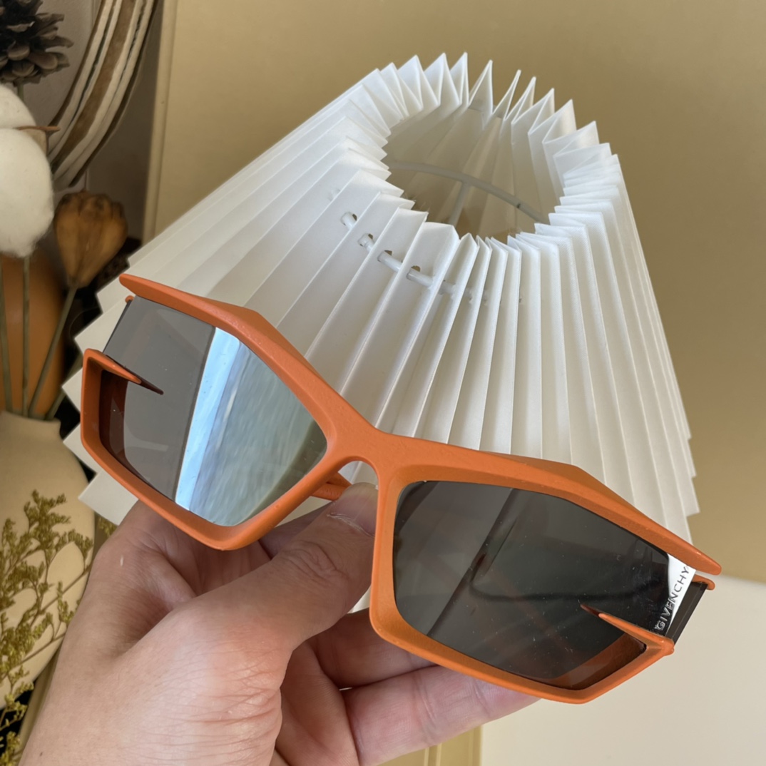 Givenchy Giv Cut sunglasses In Nylon       GV40049  - DopestKickz
