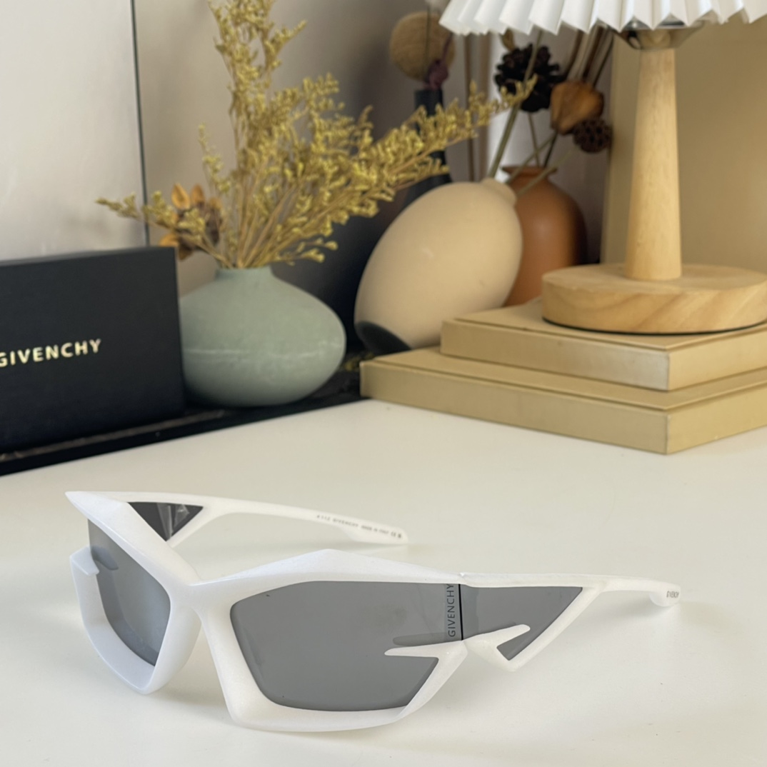 Givenchy Giv Cut sunglasses In Nylon       GV40049  - DopestKickz