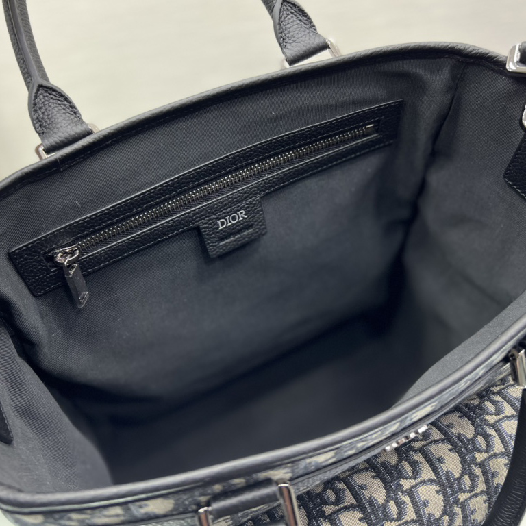 Dior Explorer Tote Bag  - DopestKickz