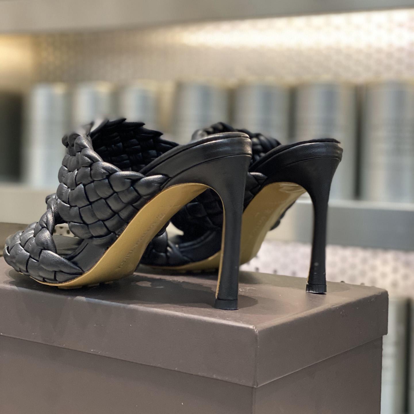 Bottega Veneta Curve Twisted And Padded Intreccio Leather Mules - DopestKickz