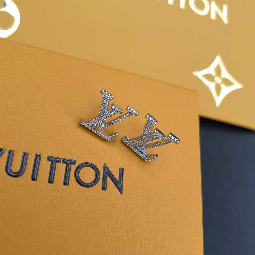 Louis Vuitton Earrings - DopestKickz