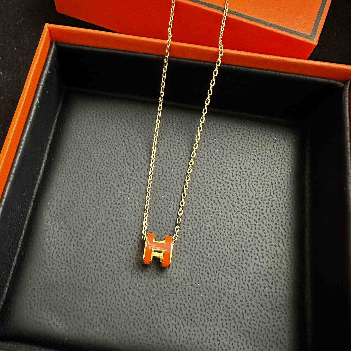 Hermes Mini Pop H Necklace - DopestKickz