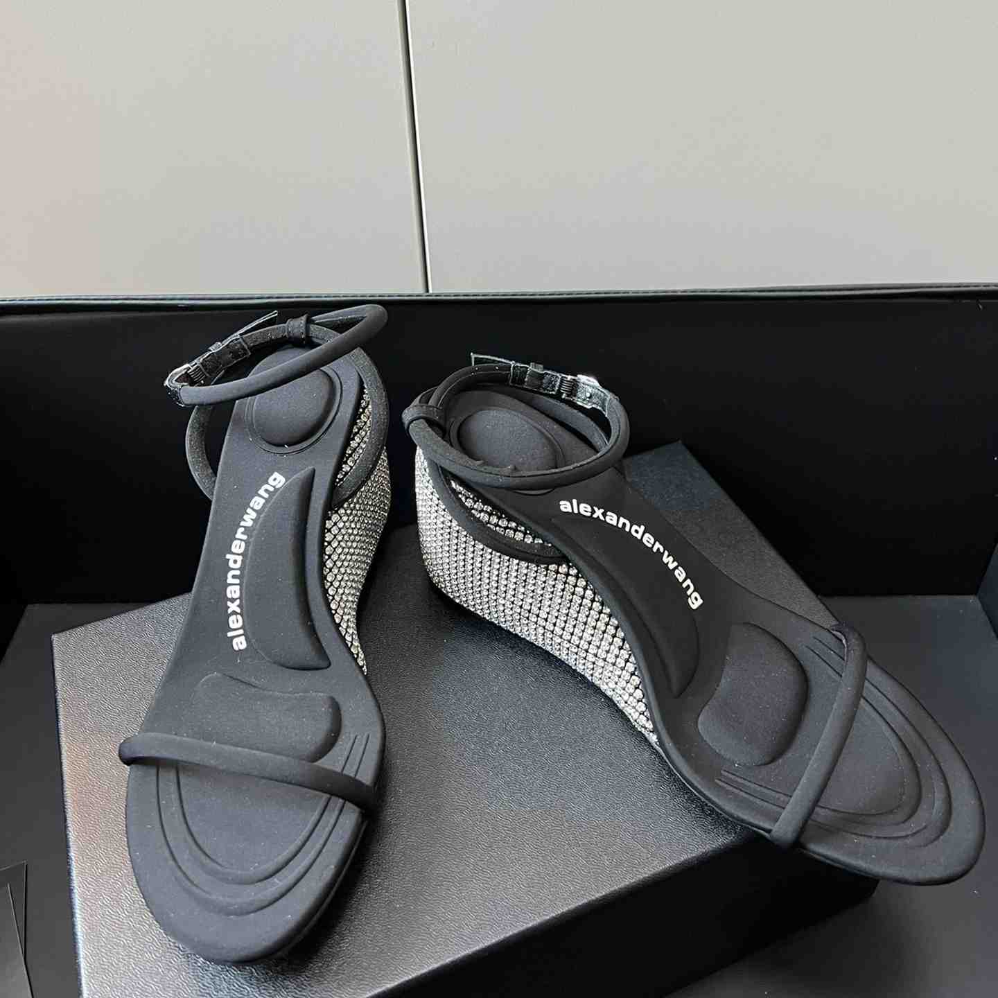 Alexander Wang Women's Dahlia Wedge Sandals    75mm - DopestKickz