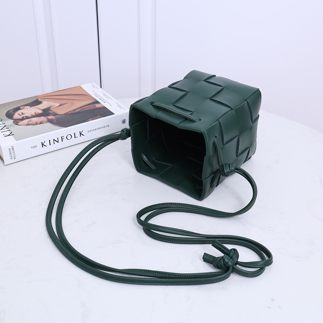 Bottega Veneta Small Cassette Bucket Bag - DopestKickz