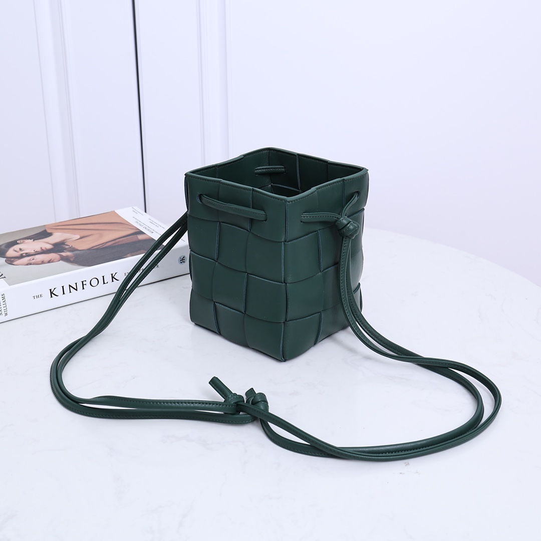 Bottega Veneta Small Cassette Bucket Bag - DopestKickz