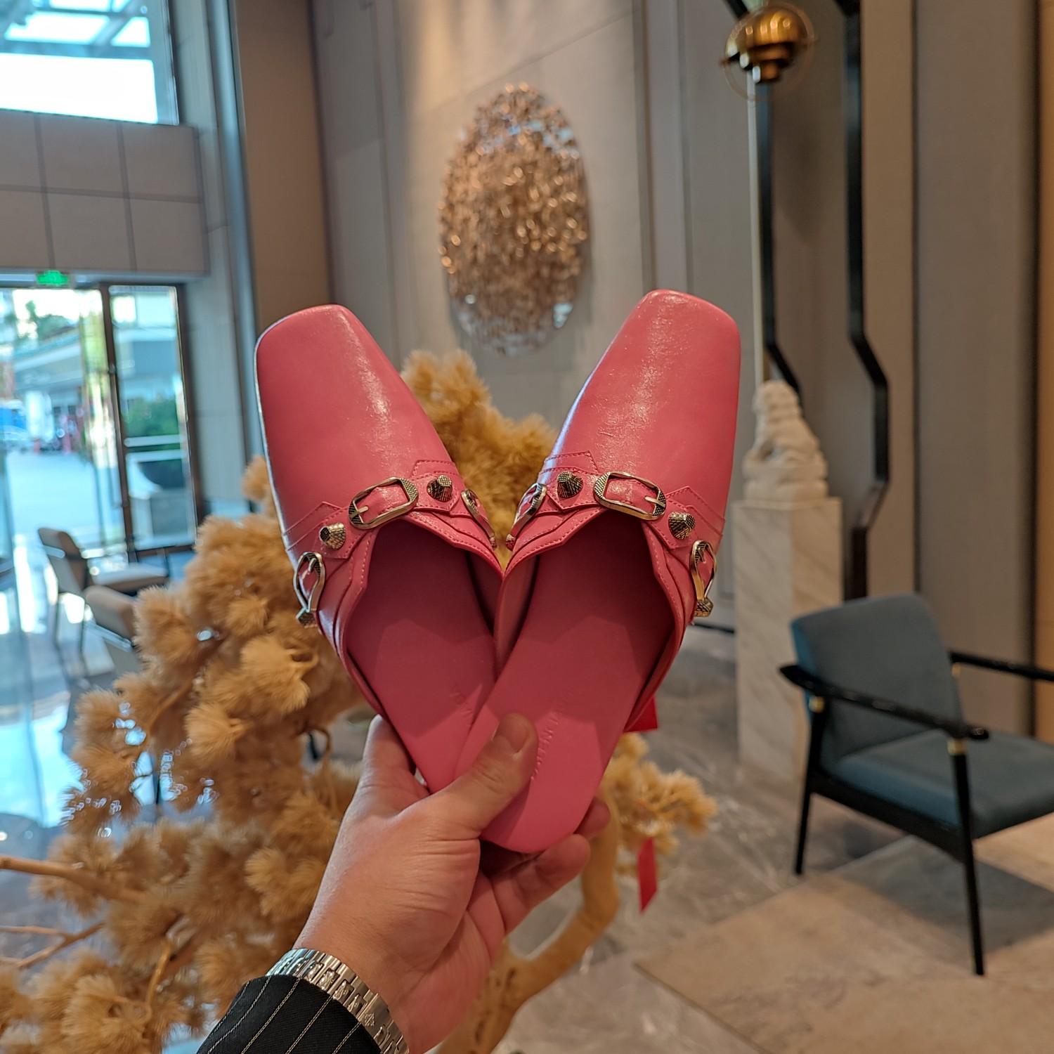 Balenciaga Women's Cosy Cagole Mule  - DopestKickz