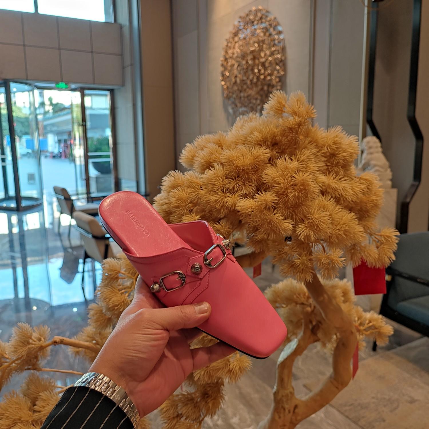 Balenciaga Women's Cosy Cagole Mule  - DopestKickz