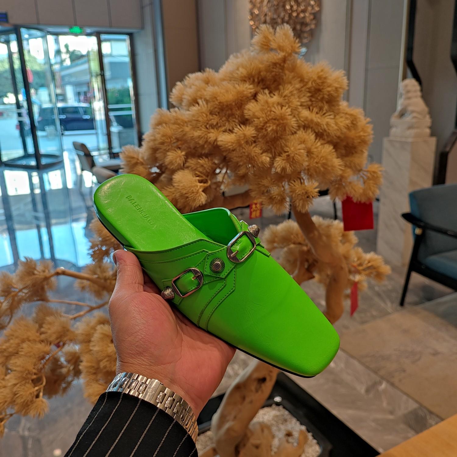 Balenciaga Women's Cosy Cagole Mule  - DopestKickz
