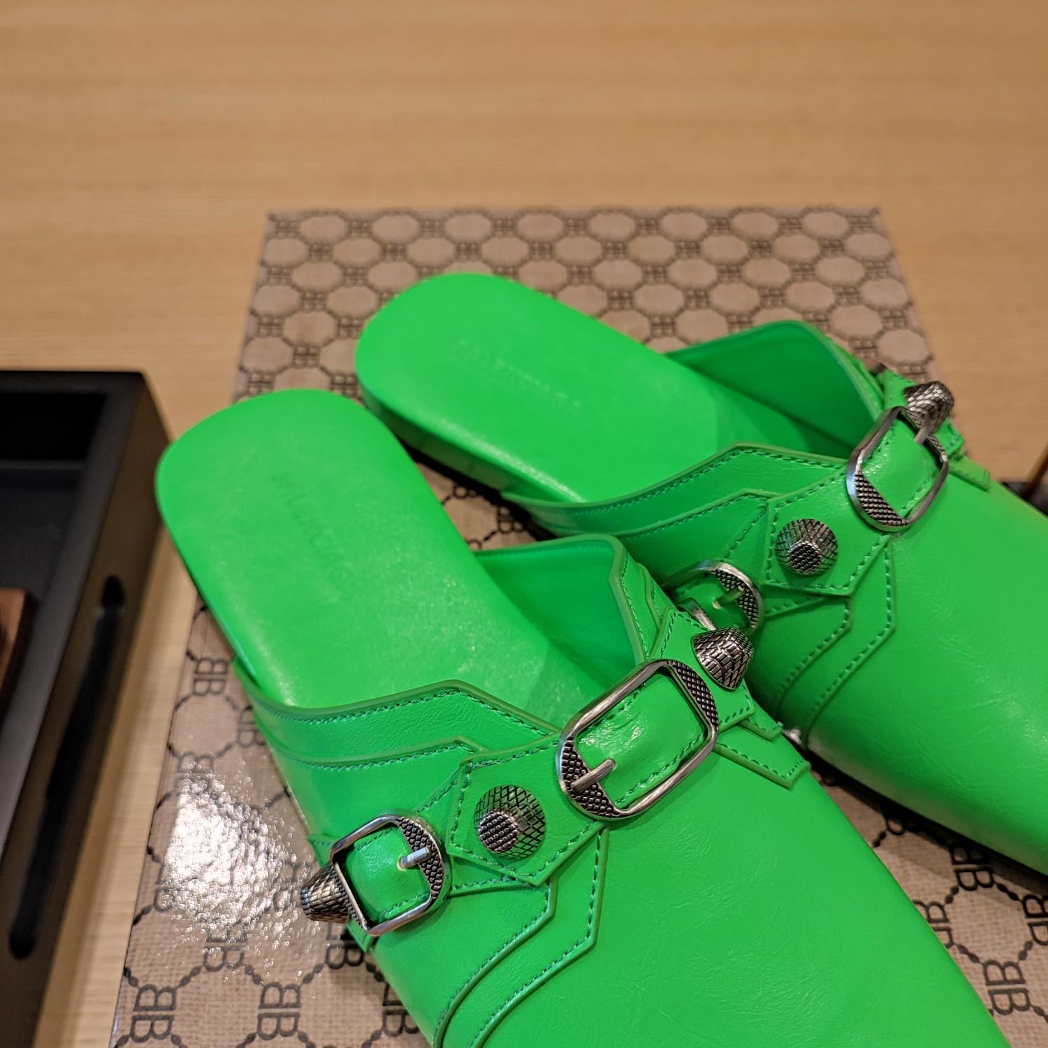 Balenciaga Women's Cosy Cagole Mule  - DopestKickz