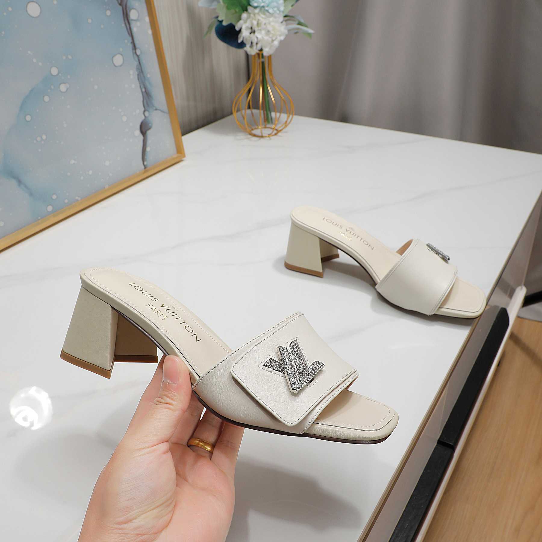 Louis Vuitton Shake Mule     1AB2PD - DopestKickz