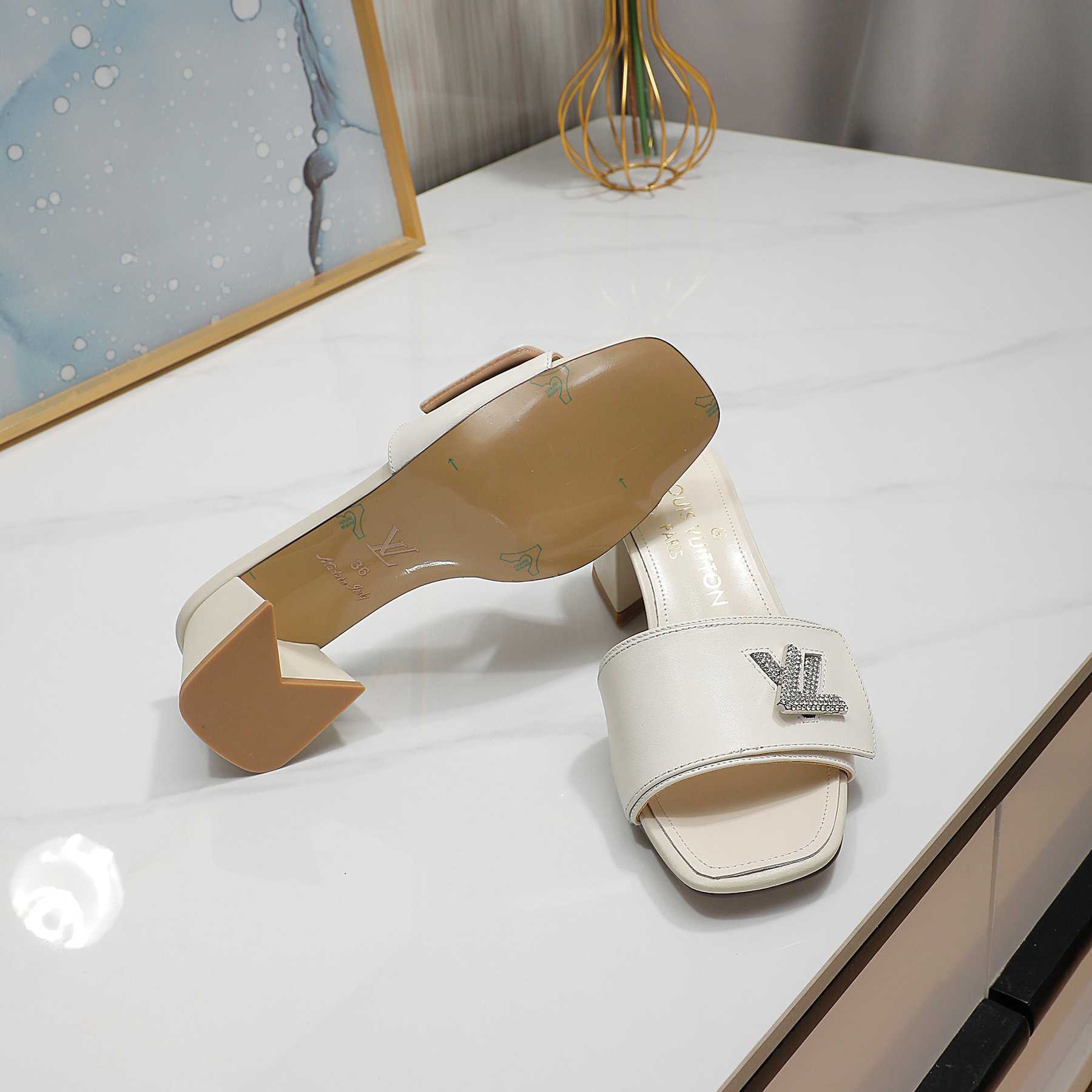 Louis Vuitton Shake Mule     1AB2PD - DopestKickz