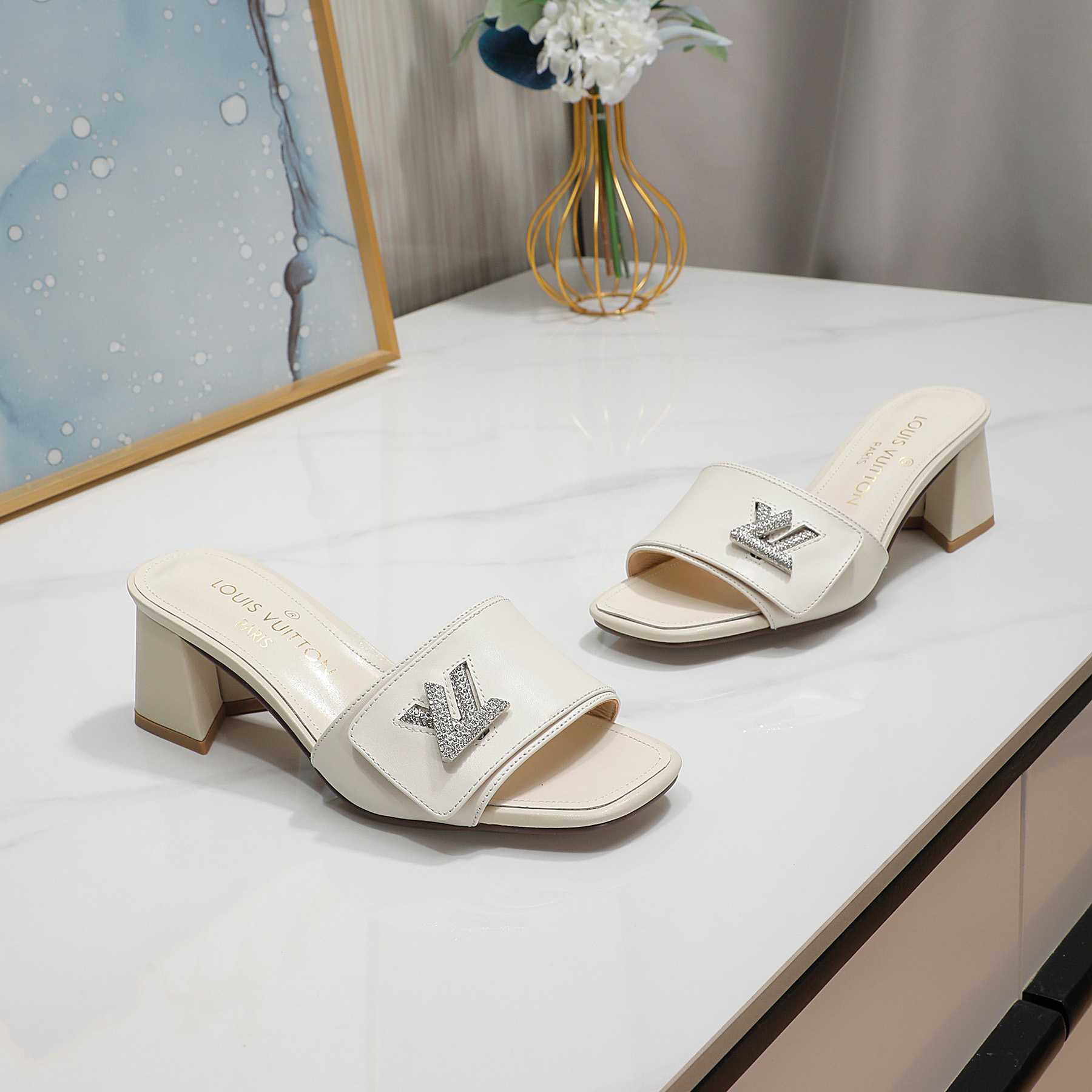 Louis Vuitton Shake Mule     1AB2PD - DopestKickz