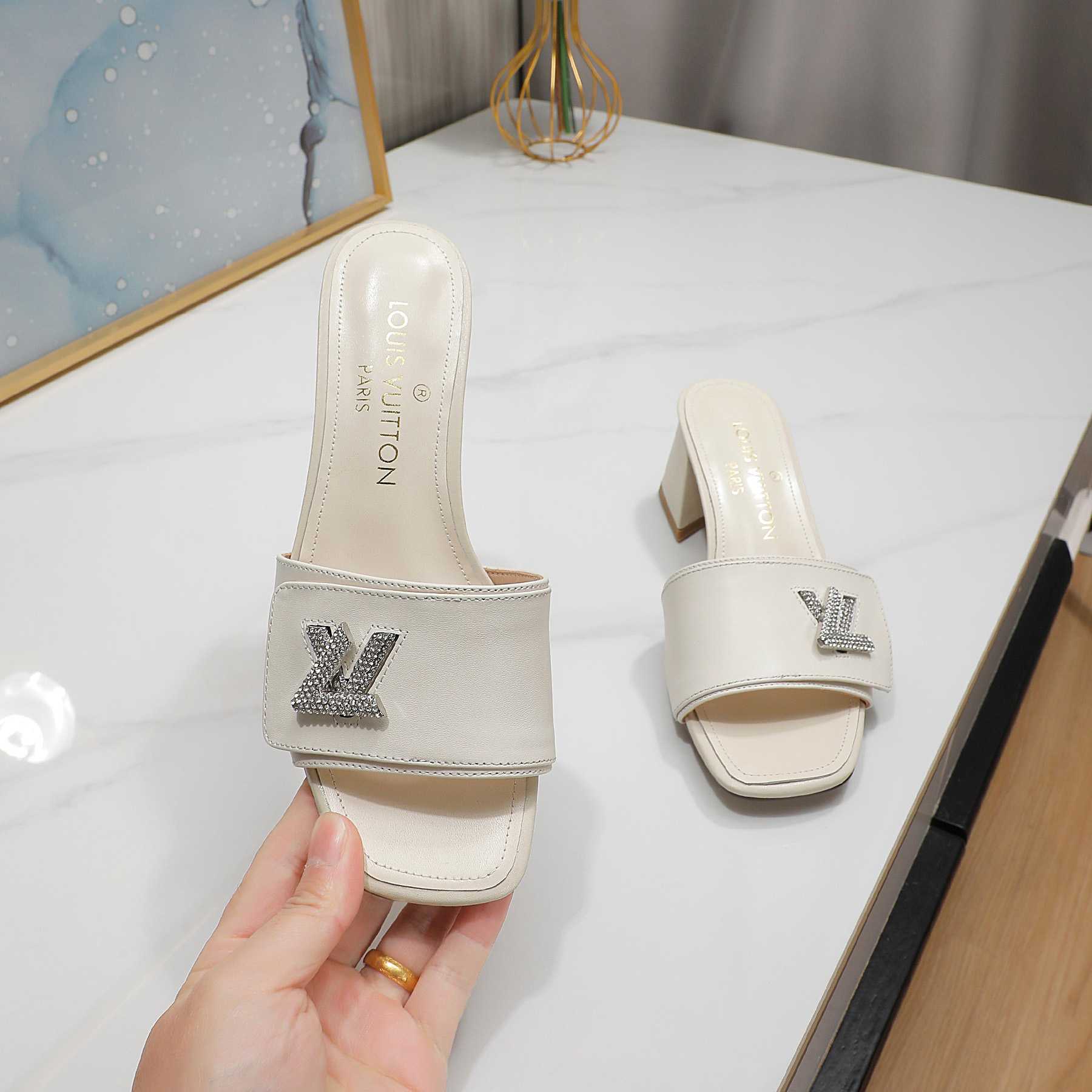 Louis Vuitton Shake Mule     1AB2PD - DopestKickz