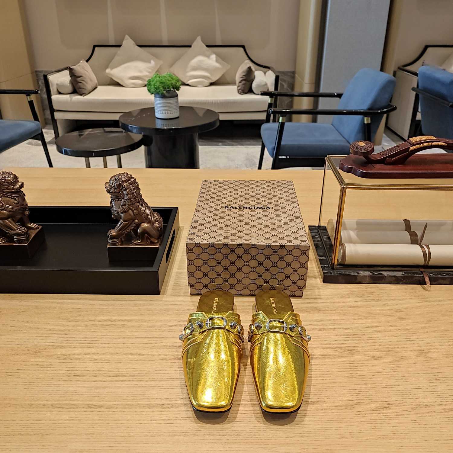 Balenciaga Women's Cosy Cagole Mule  - DopestKickz