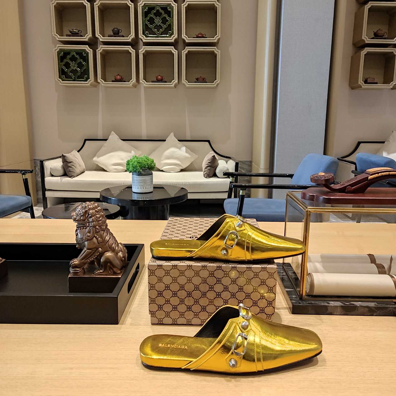 Balenciaga Women's Cosy Cagole Mule  - DopestKickz