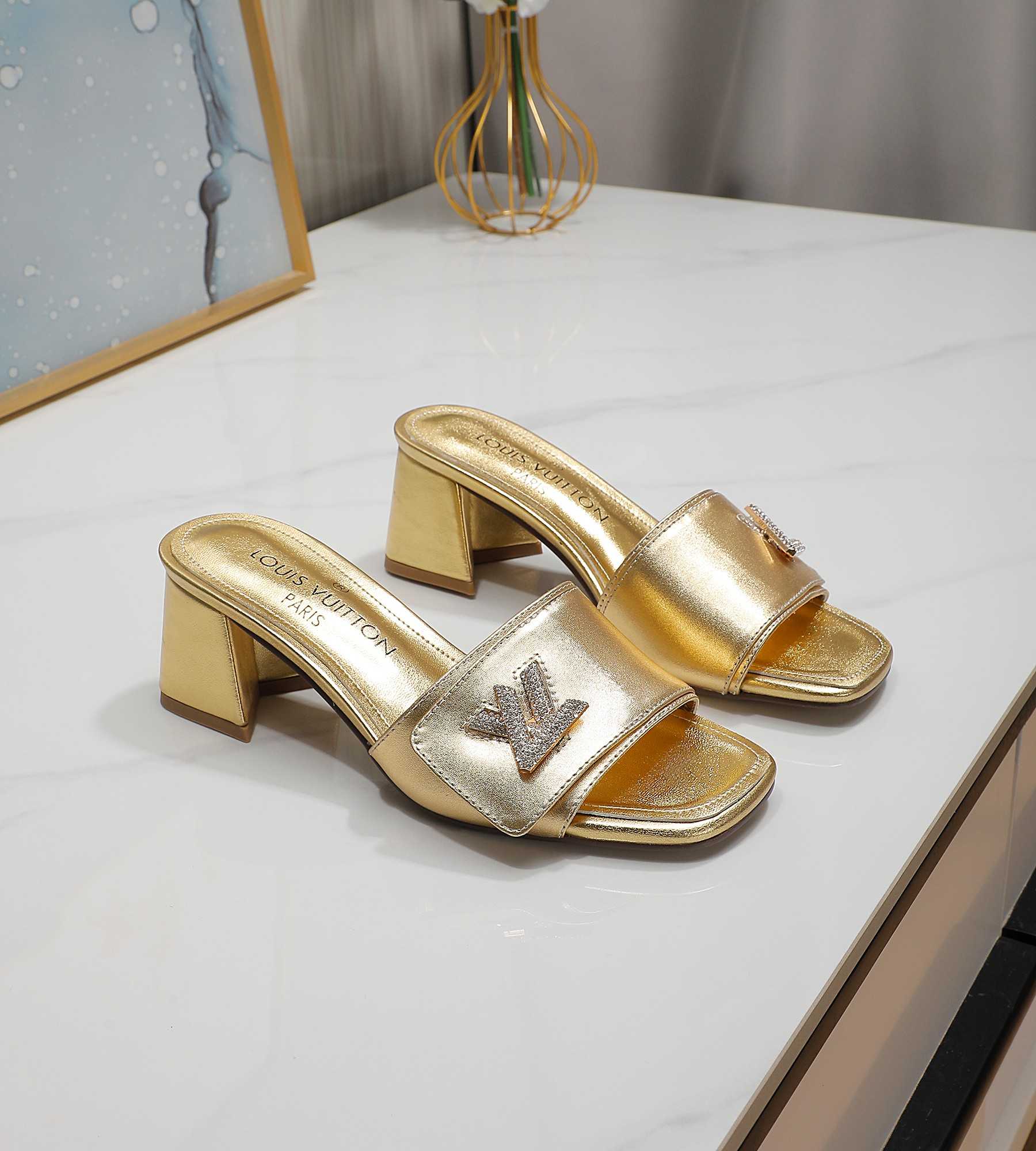 Louis Vuitton Shake Mule     1AB2PD - DopestKickz