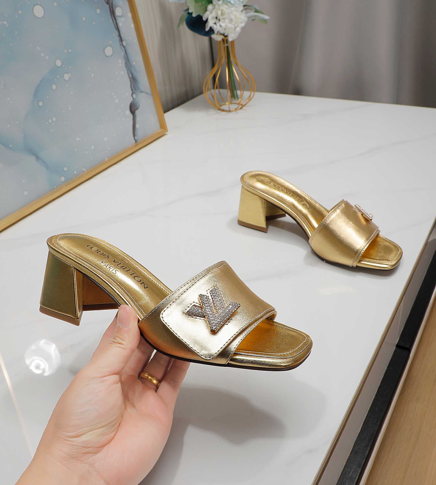 Louis Vuitton Shake Mule     1AB2PD - DopestKickz