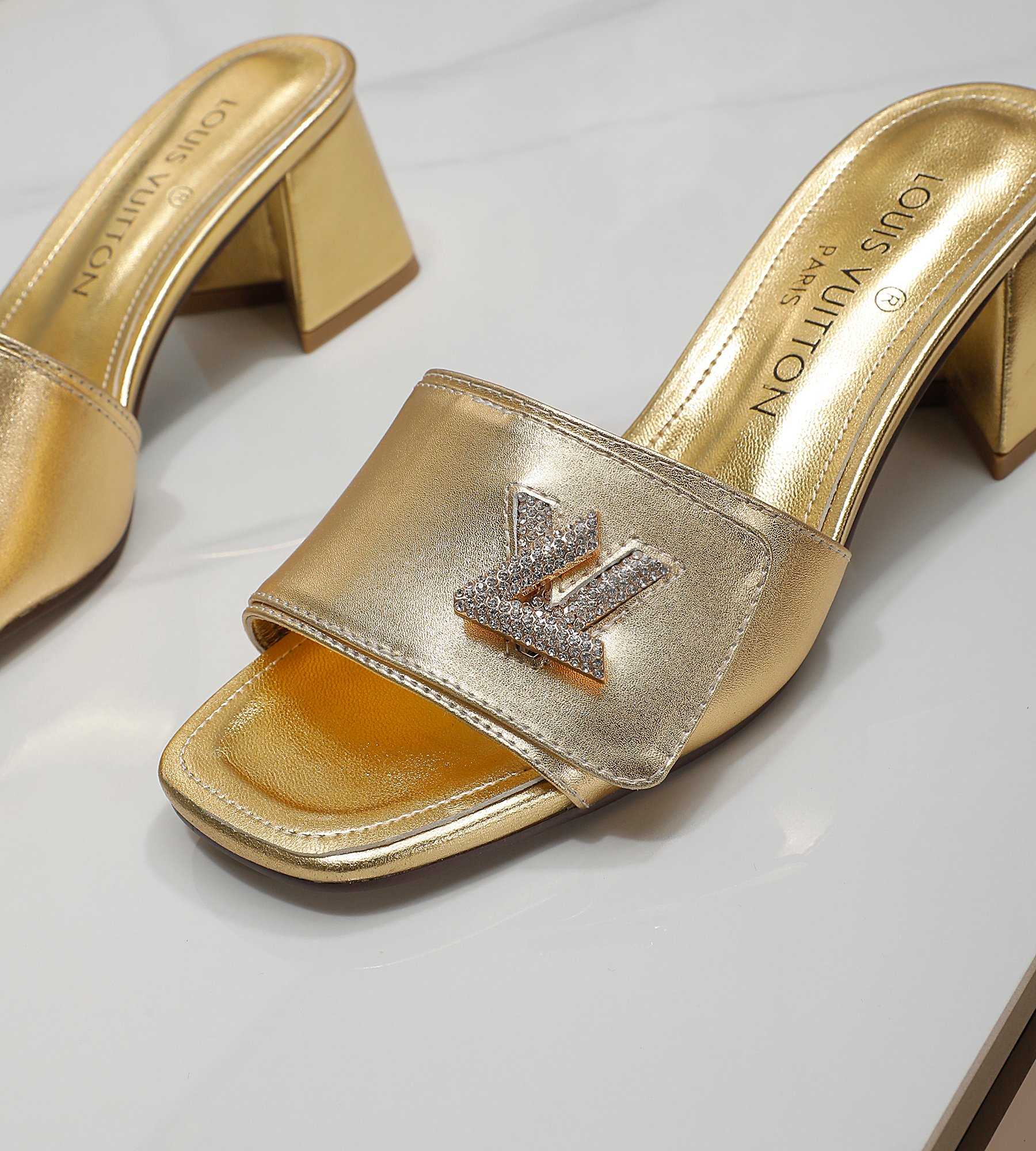 Louis Vuitton Shake Mule     1AB2PD - DopestKickz