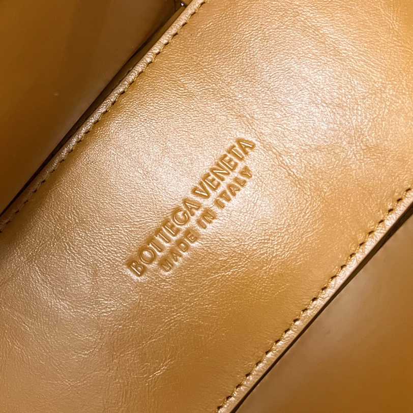 Bottega Veneta Mini Arco Tote Bag - DopestKickz