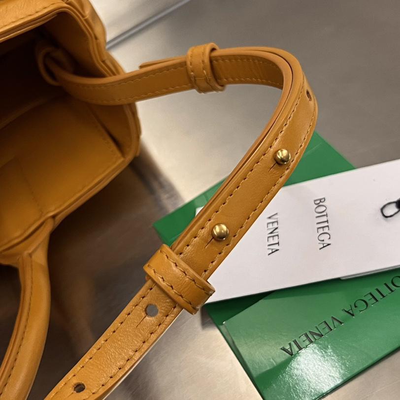 Bottega Veneta Mini Arco Tote Bag - DopestKickz